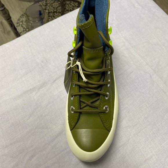 Chuck Taylor All Star Lugged Winter from Converse - Picture 3 of 11